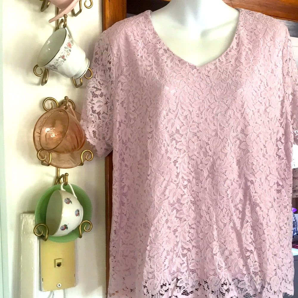 Liz Claiborne Lilac Lace Lined Dressy 👚 Shirt